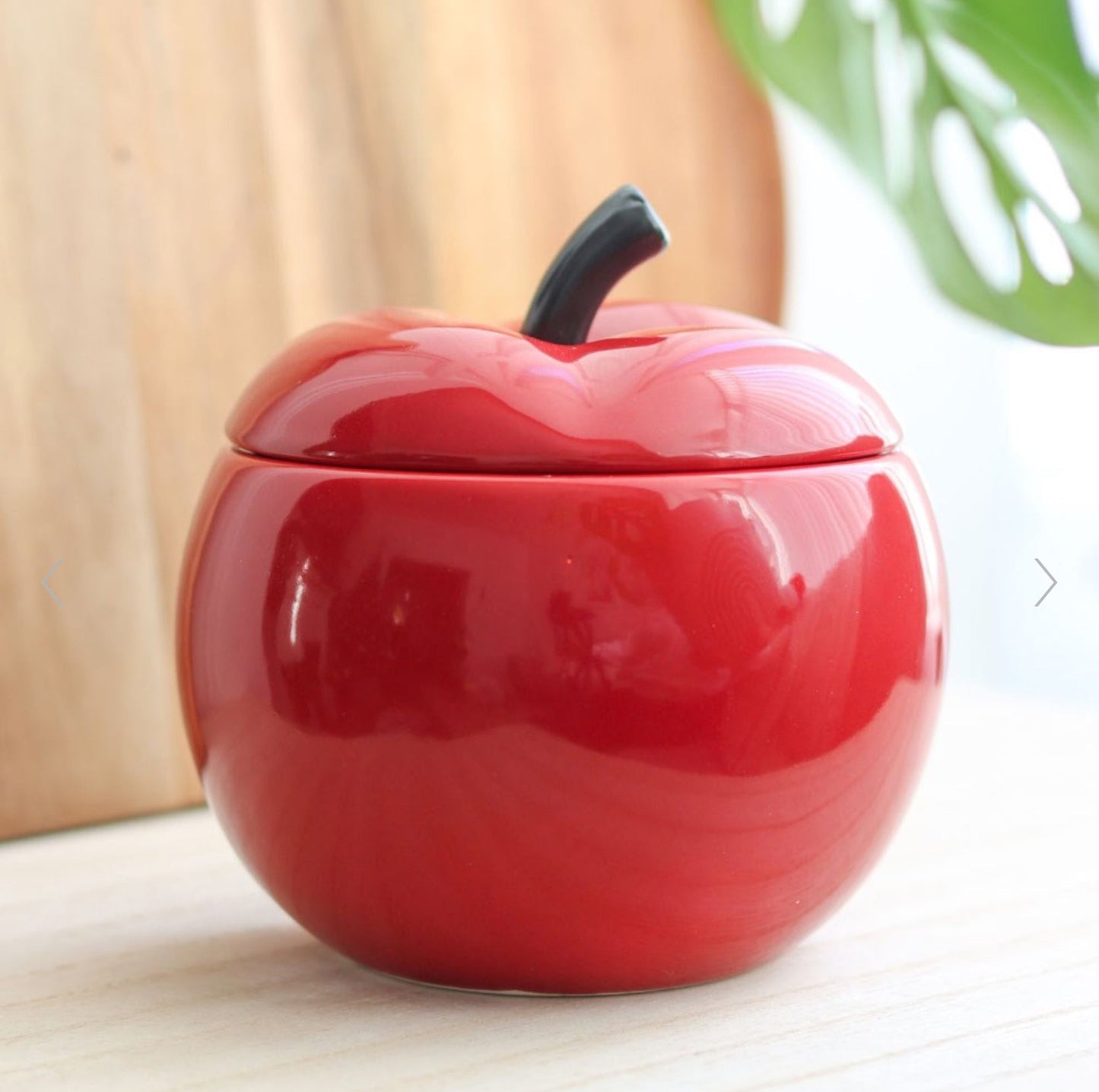 Red Apple Shaped Ceramic Oil Wax Melt Burner