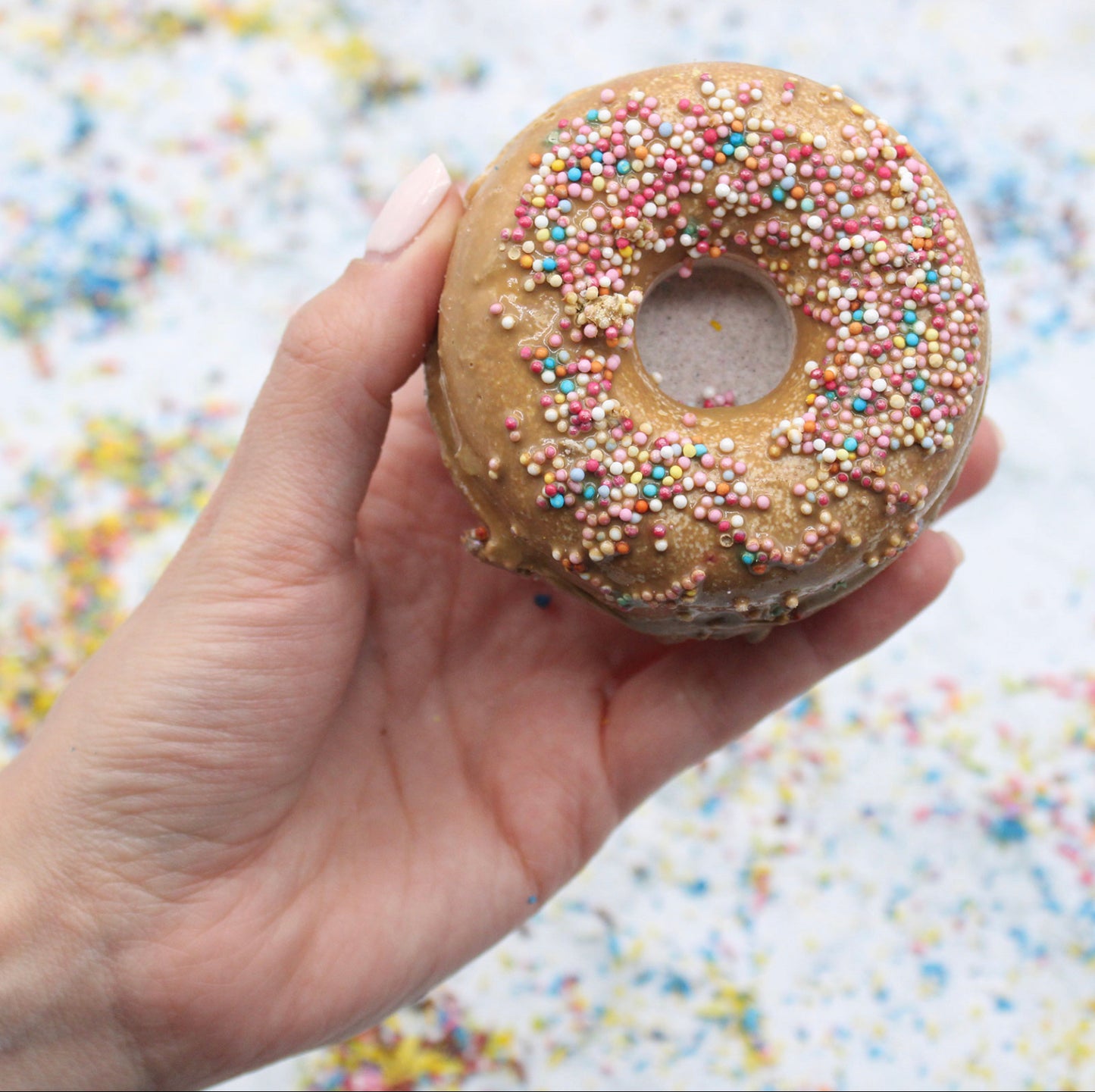 Toffee & Caramel Bath Bomb Donut Fizzer