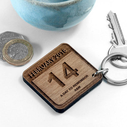 Personalised Special Date Wooden Keyring - Myhappymoments.co.uk