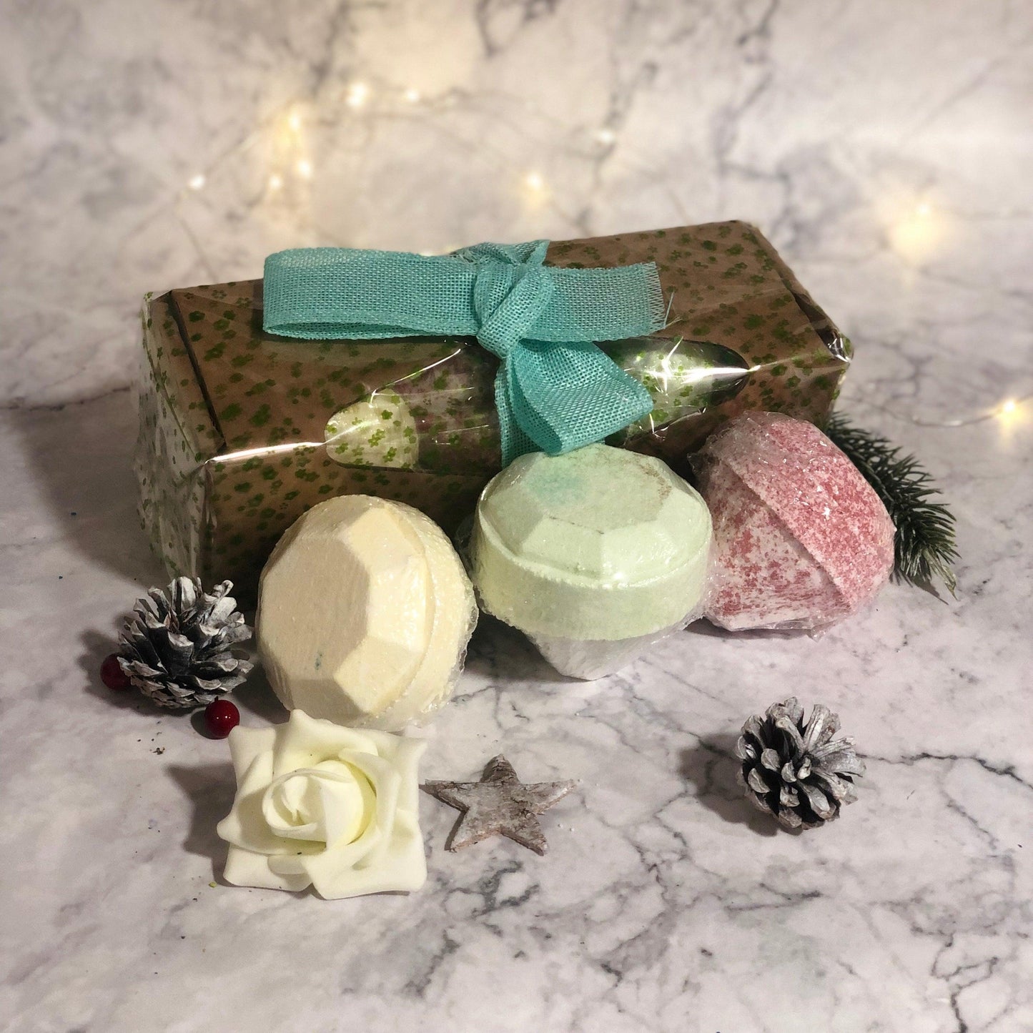 Set Of 3 Gemstone Bathbombs Gift Pack - Mix 2