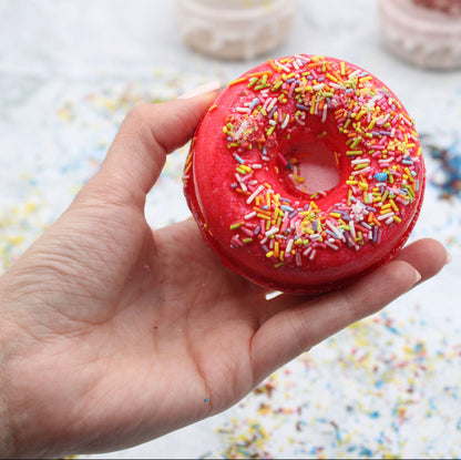 Strawberry & Banana Bath Bomb Donut Fizzer