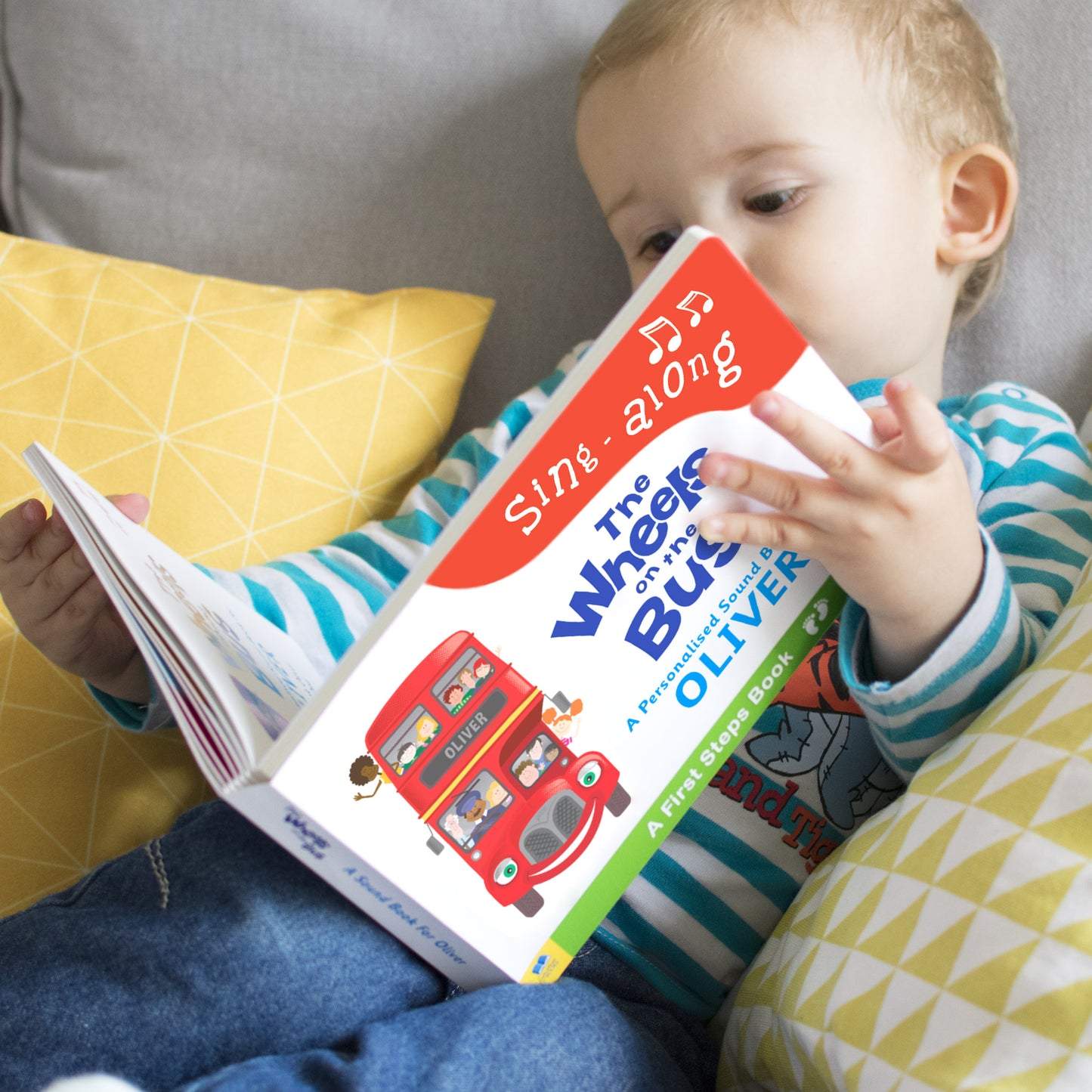 Personalised Wheels on the Bus Sound Book - Myhappymoments.co.uk