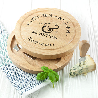 Personalised Couples Round Cheese Board with Knives - Myhappymoments.co.uk