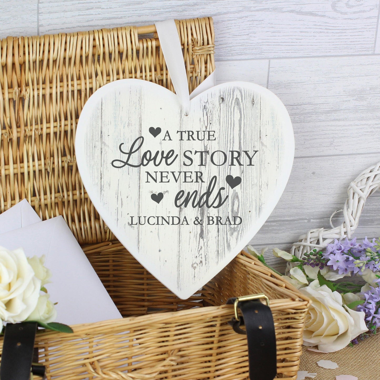 Personalised Love Story Large Wooden Heart Decoration - Myhappymoments.co.uk