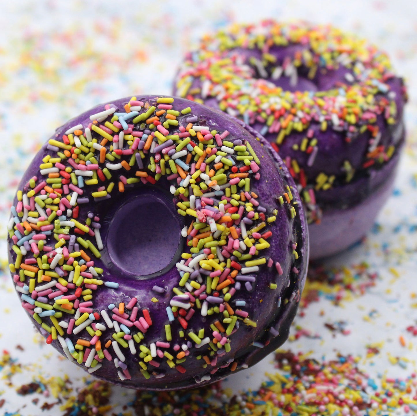 Blackberry and Almond Bath Bomb Donut Fizzer