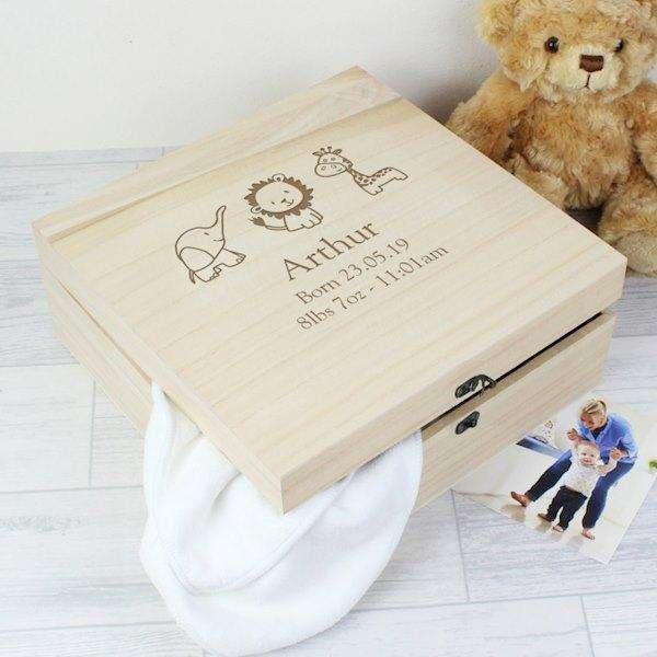 Personalised Hessian Friends Wooden Keepsake Box Large - Myhappymoments.co.uk